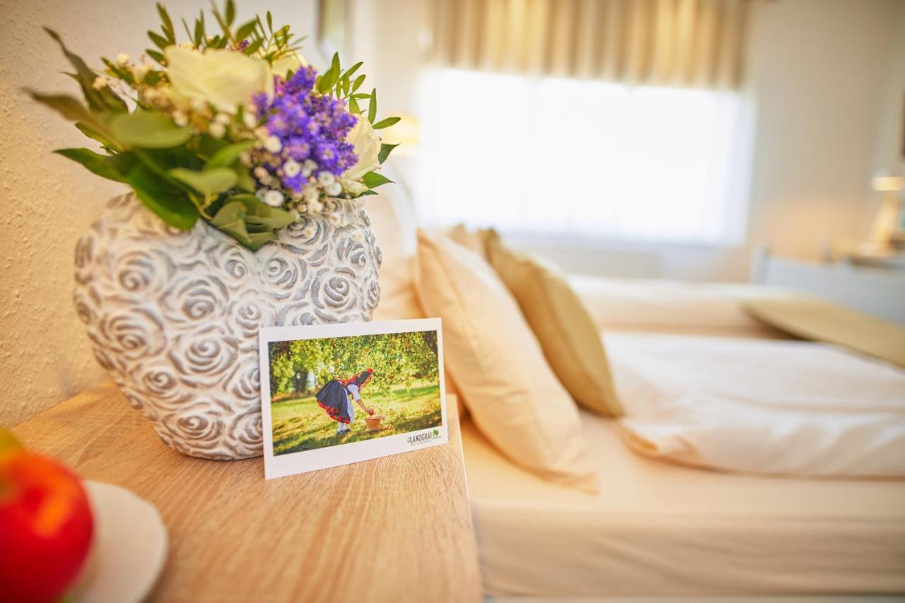 Hotel Landgraf Швалмщад Екстериор снимка